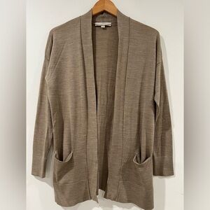 LOFT women's mid-length sweater with open pockets, sand wool blend S